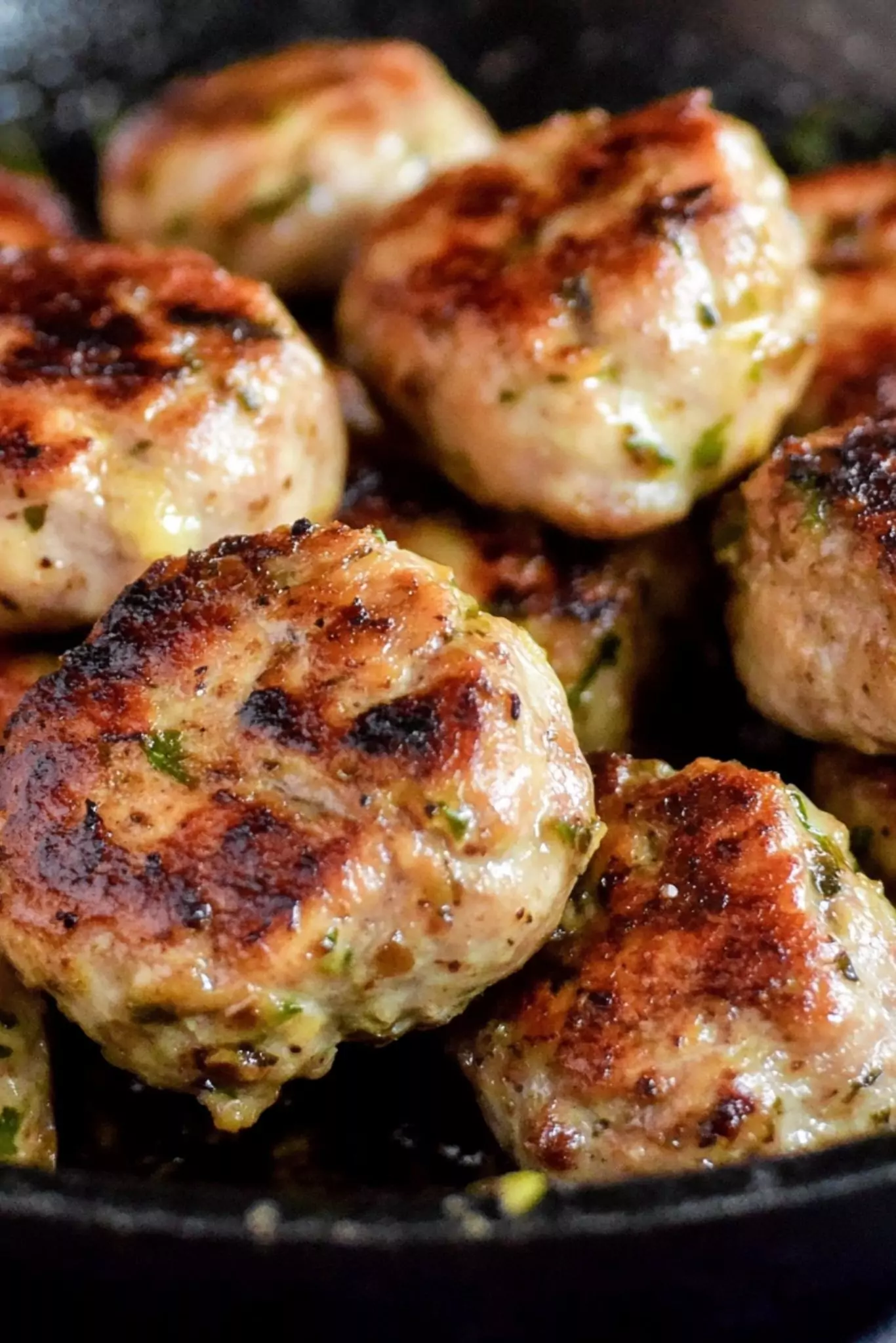 Roasted Garlic Chicken Sausage – Easy Skillet Recipe