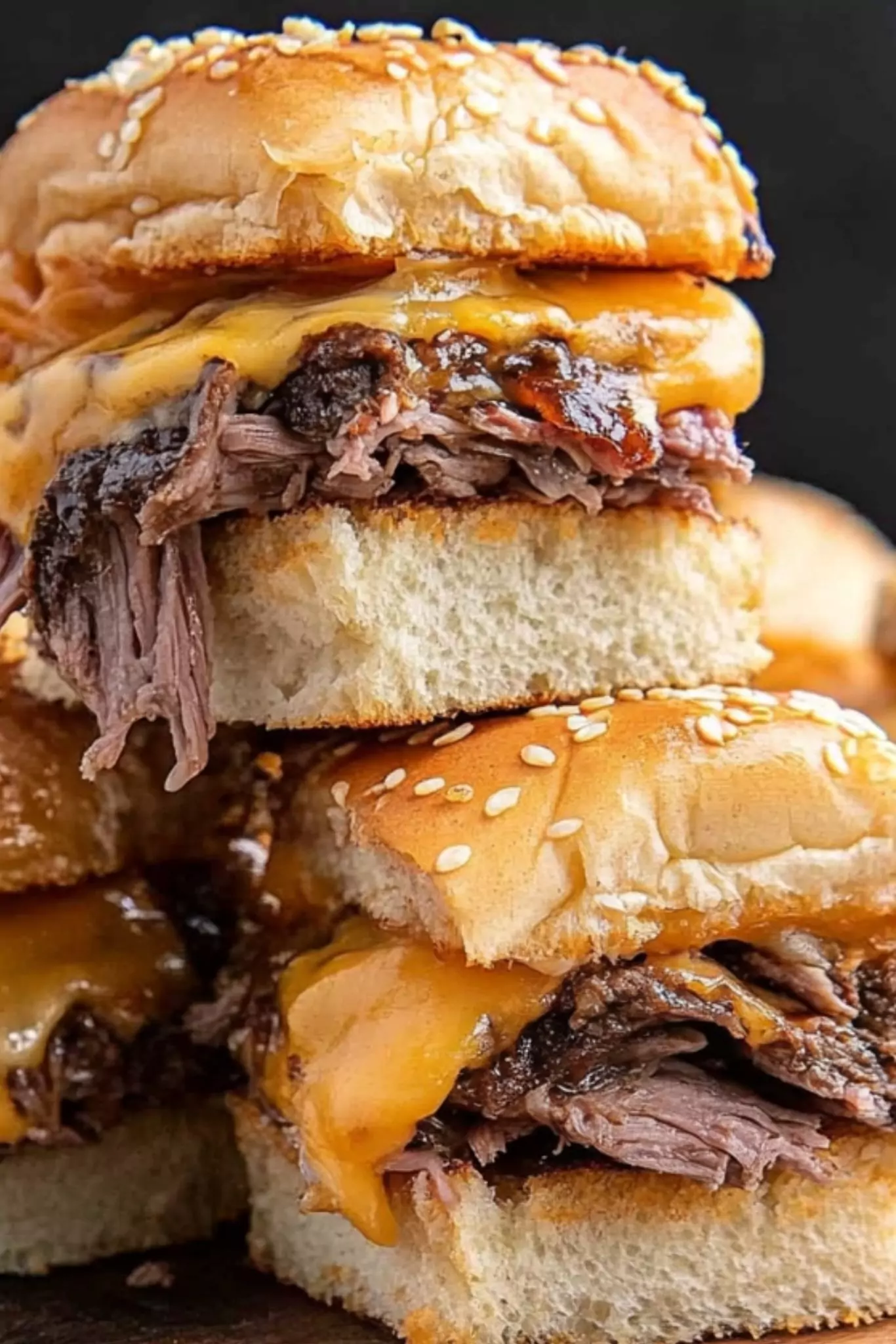 Easy Roast Beef Cheese Sliders​